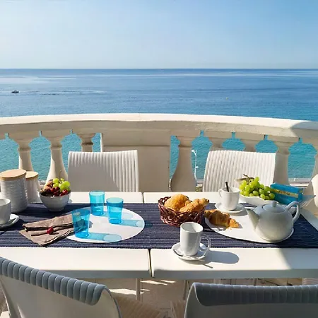 Ξενοδοχείο με διαμερίσματα La Palme D'azur Verrerie