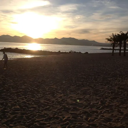 Ξενοδοχείο με διαμερίσματα La Palme D'azur Verrerie
