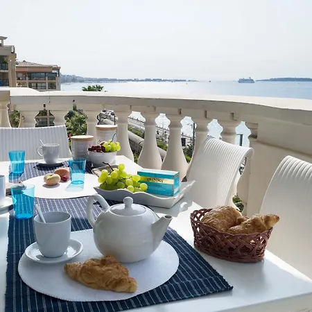 La Palme D'azur Verrerie 3*