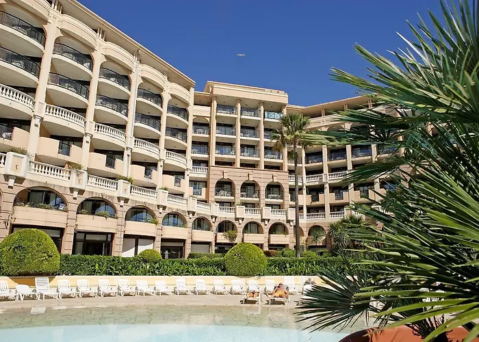 La Palme D'azur Verrerie 3* קאן